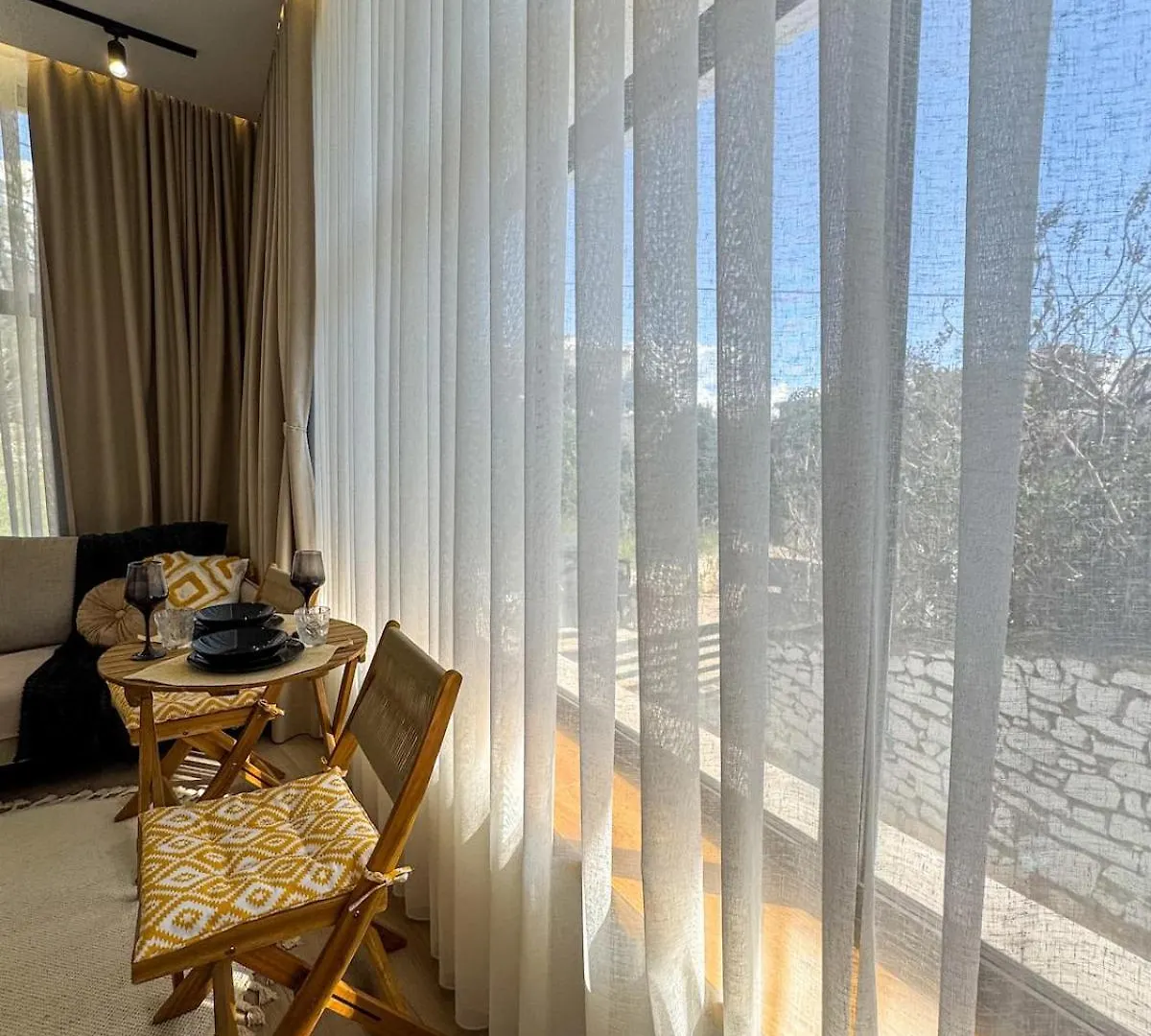 Vila 51 Sunny Deluxe Apartment Sarande