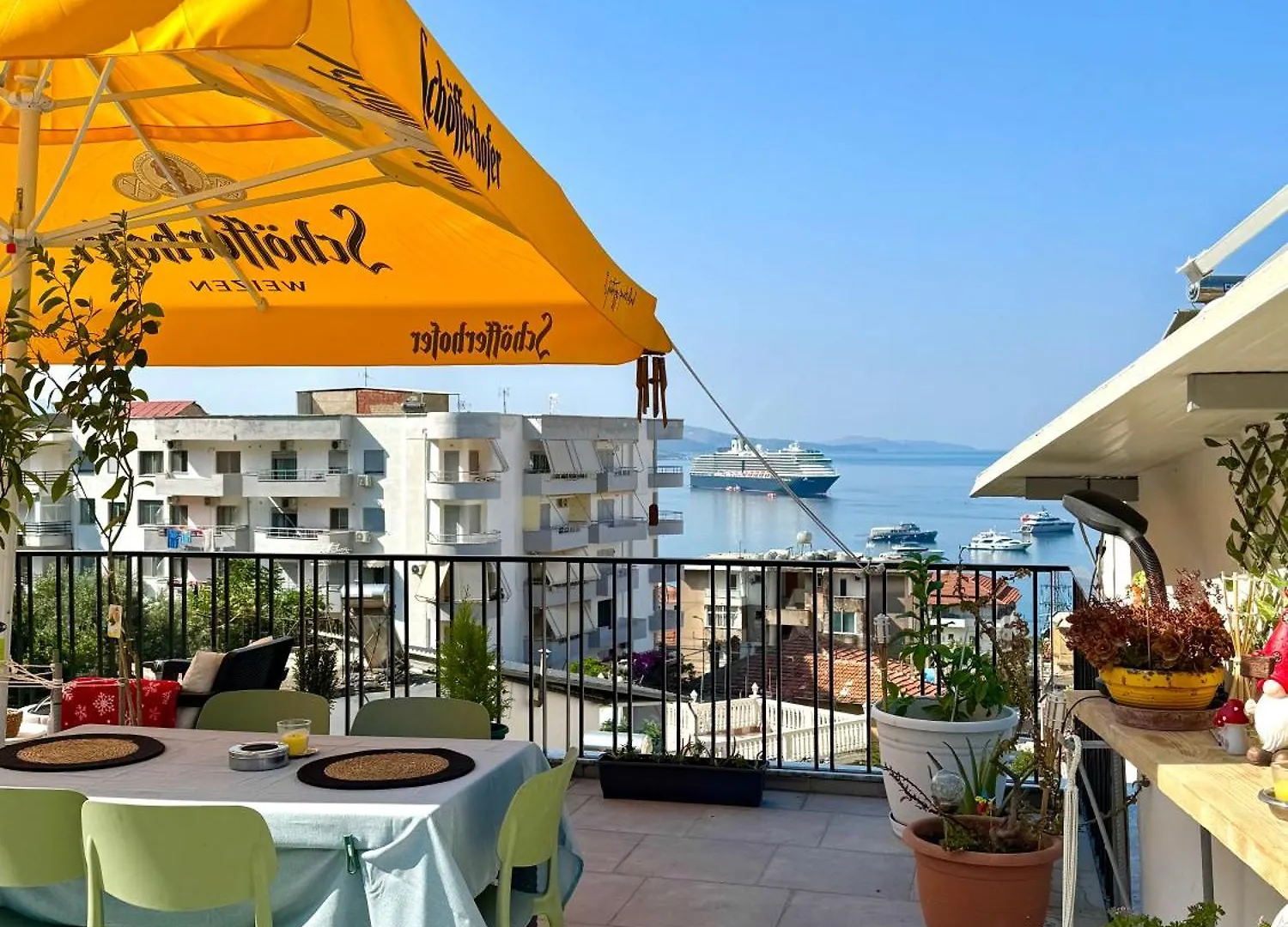 Vila 51 Sunny Deluxe Apartment Sarande Albania